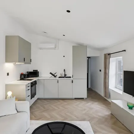 Superbe Appartement, Design & Moderne En Hypercentre ليون
